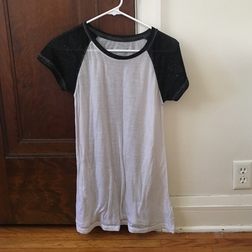Short sleeved baseball tee