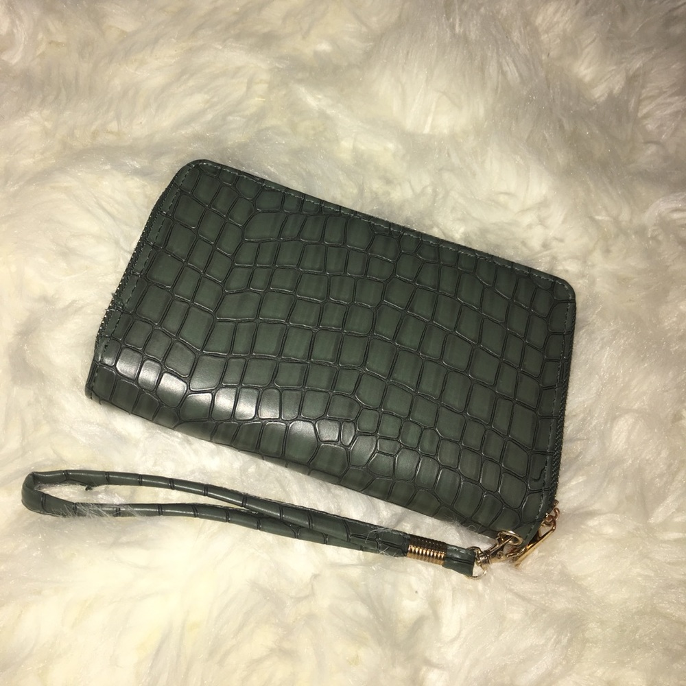 Green & gold "snake skin" wallet