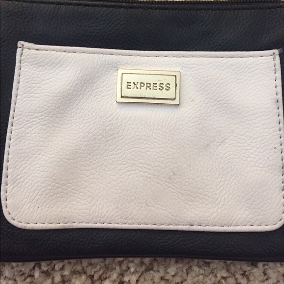 Express black and white wristlet - Picture 2 of 6