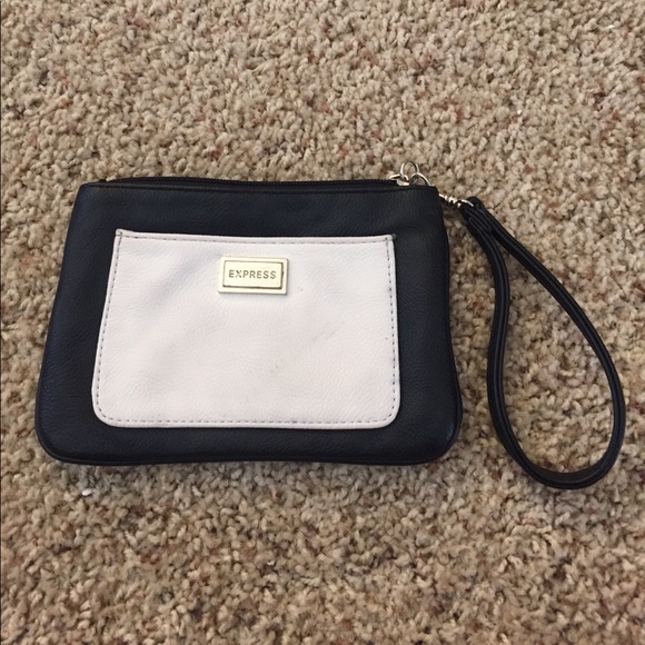 Express black and white wristlet - Picture 6 of 6