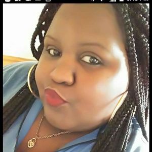 Meet your Posher, Aisha