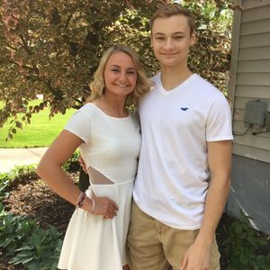 Meet your Posher, Alexis