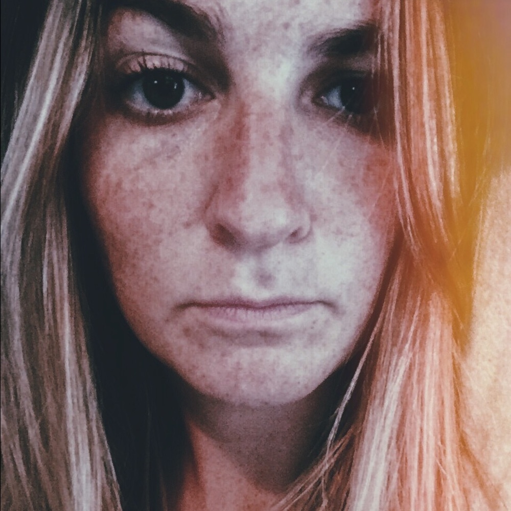 Meet your Posher, Brooke