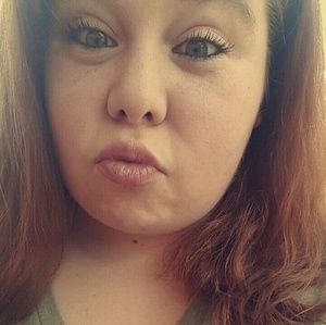 Meet your Posher, Stephanie marie