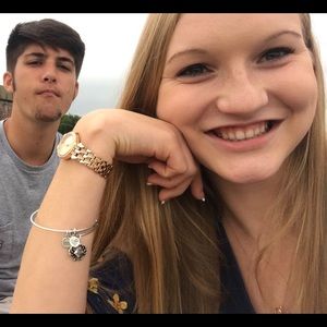 Meet your Posher, Taylor