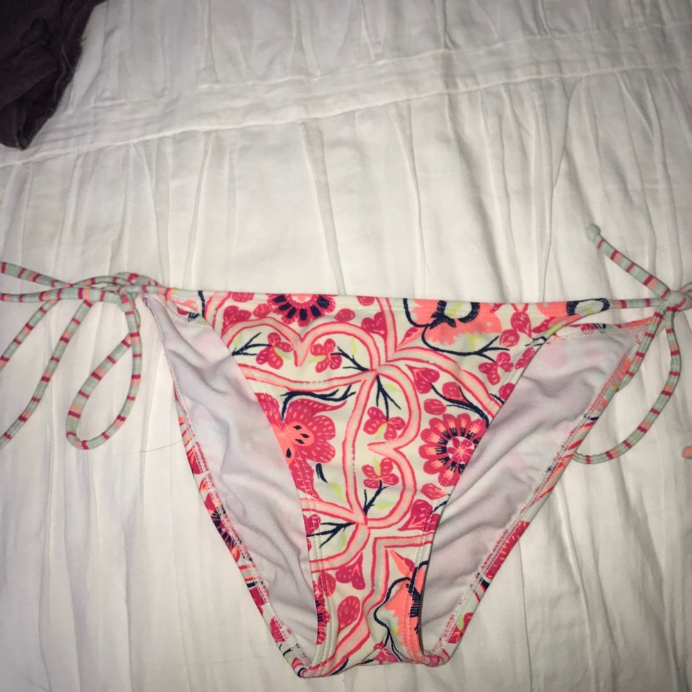 Tie side swim suit bottom
