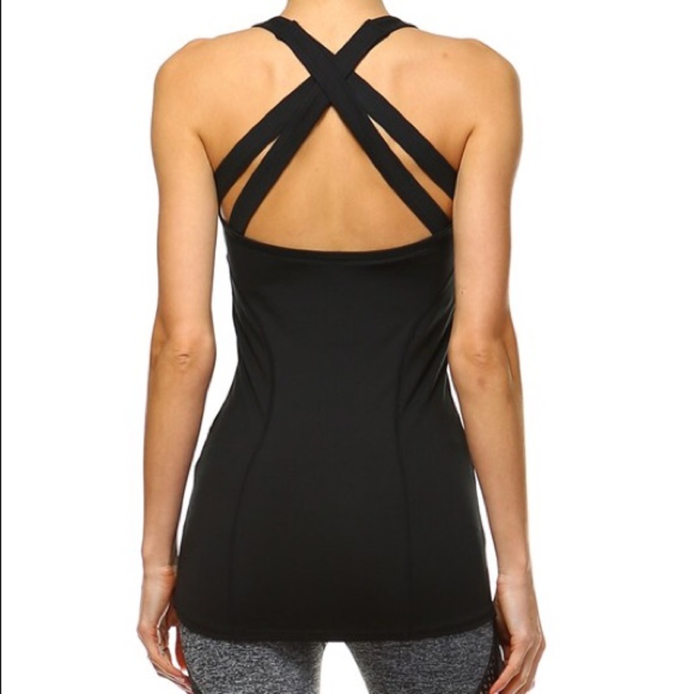 🆕 Workout Criss Cross tank with pocket for phone! - Picture 2 of 8