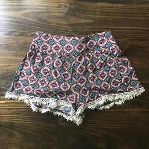 NWOT Patterned Flowy Shorts