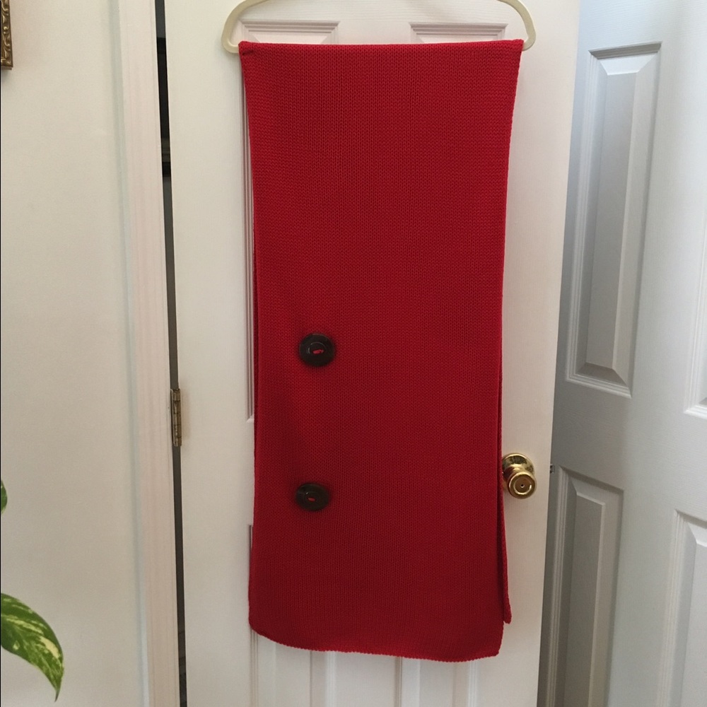 💨 NWOT  Red 4-Way Easy-Care Scarf 💨