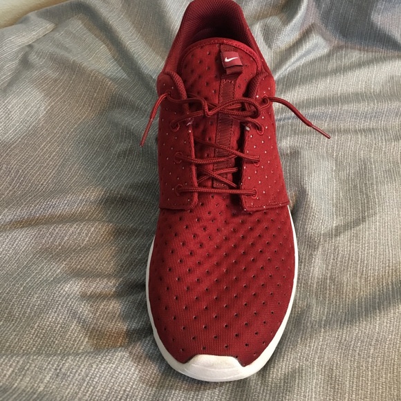 Red Nike Rosche's Size 12 - Picture 5 of 6