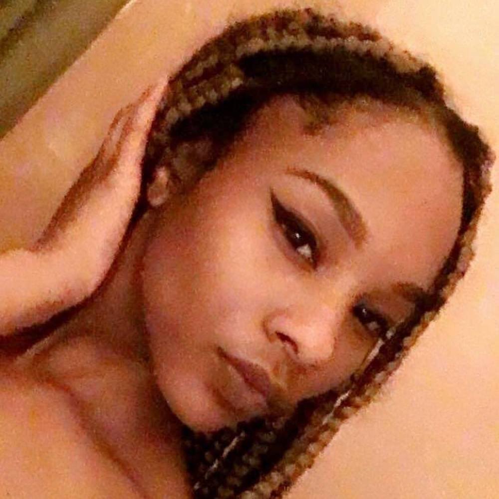 Meet your Posher, Lois