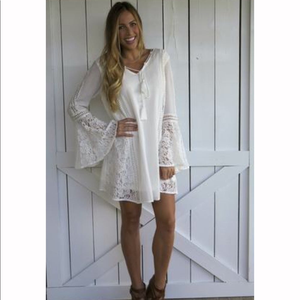 Gorgeous bell sleeve dress