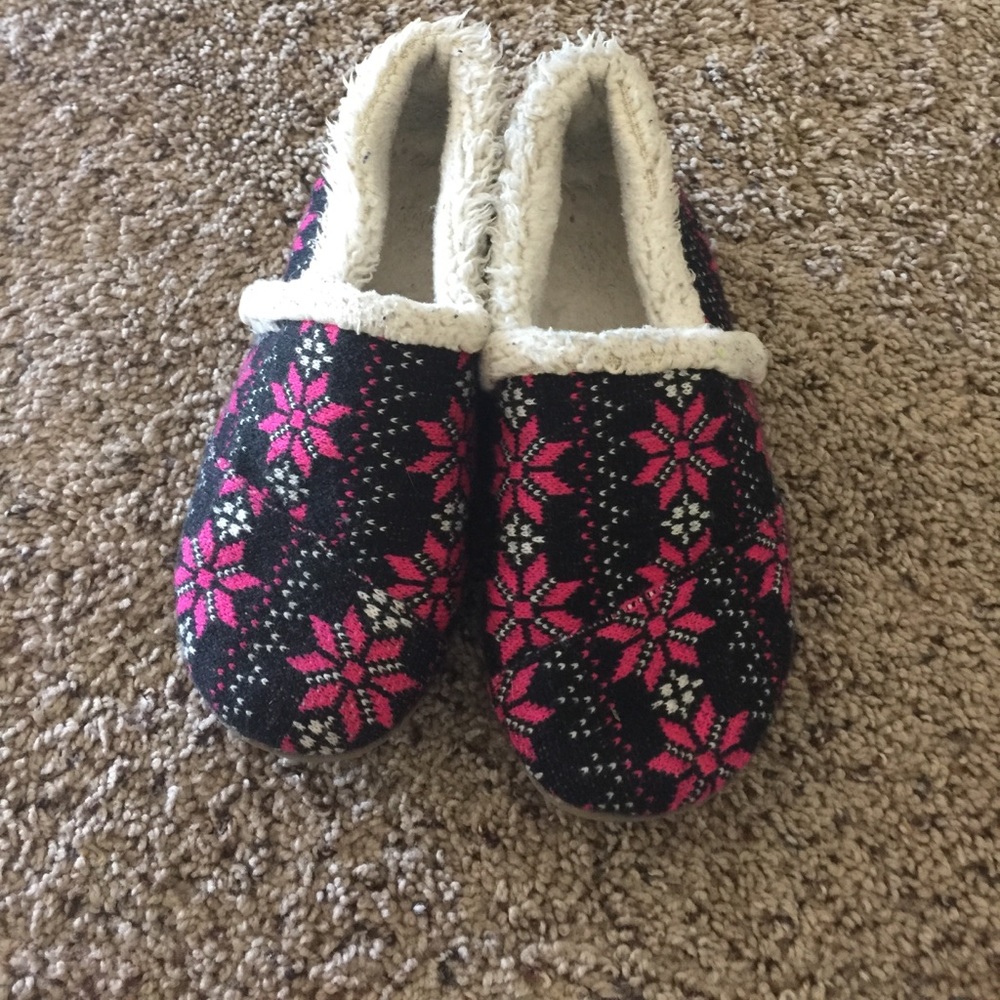 Toms slippers