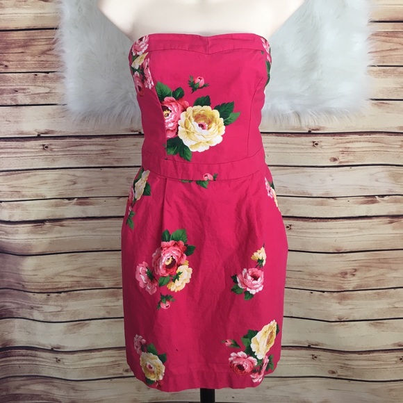 Hollister Dresses & Skirts - ✨ Hollister hot pink floral strapless dress