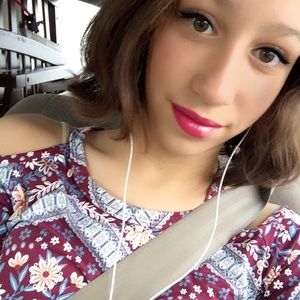 Meet your Posher, Veronica