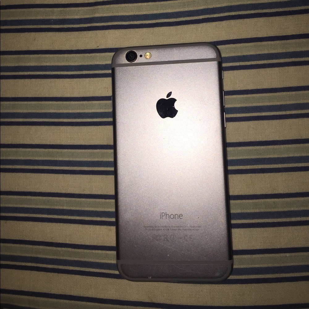 Space gray iPhone 6.