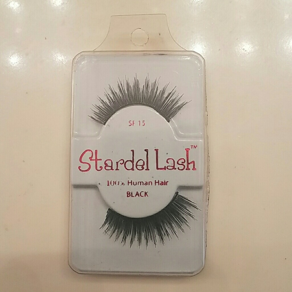 False eye lashes