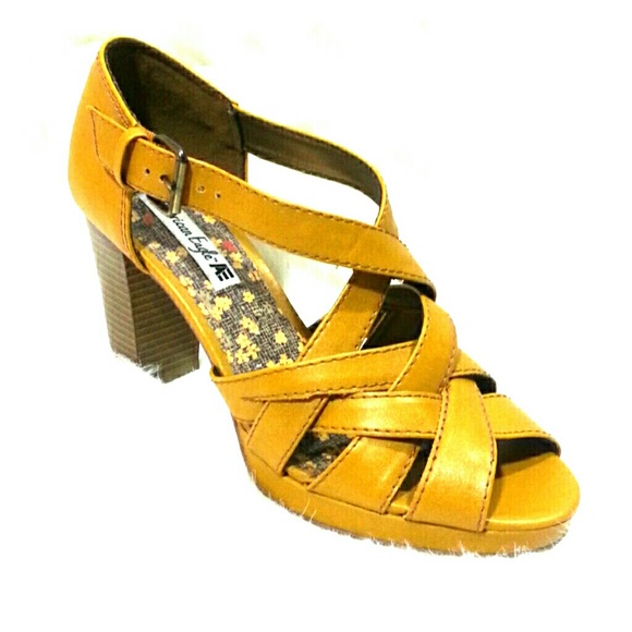 American Eagle Heel - Picture 2 of 8