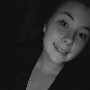 Meet your Posher, Caitlin