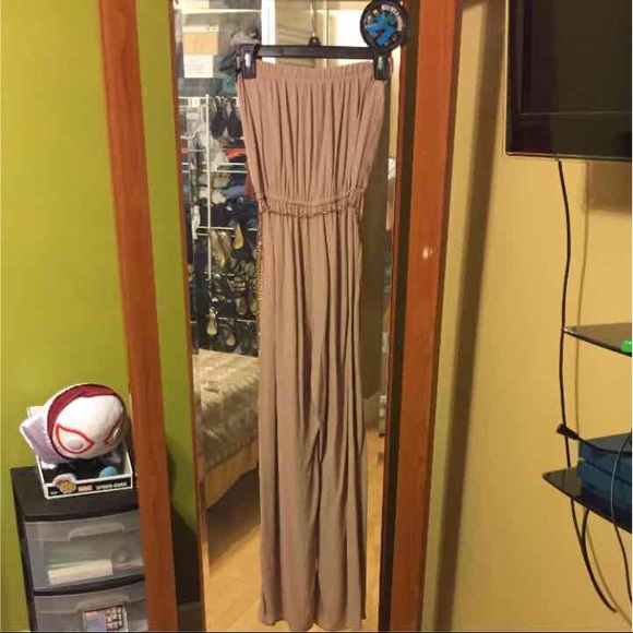 Taupe strapless jumpsuit - Picture 2 of 3