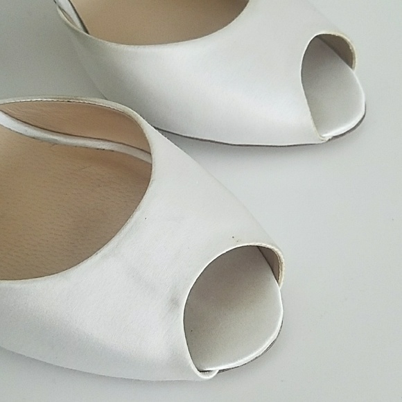🔴SOLD🔴 Monique Lhuillier Satin Pump D'Orsay - Picture 6 of 8