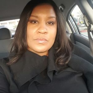 Meet your Posher, Holli