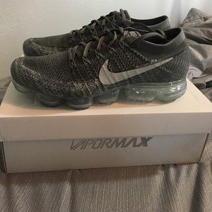 Nike Vapormax's Size 11