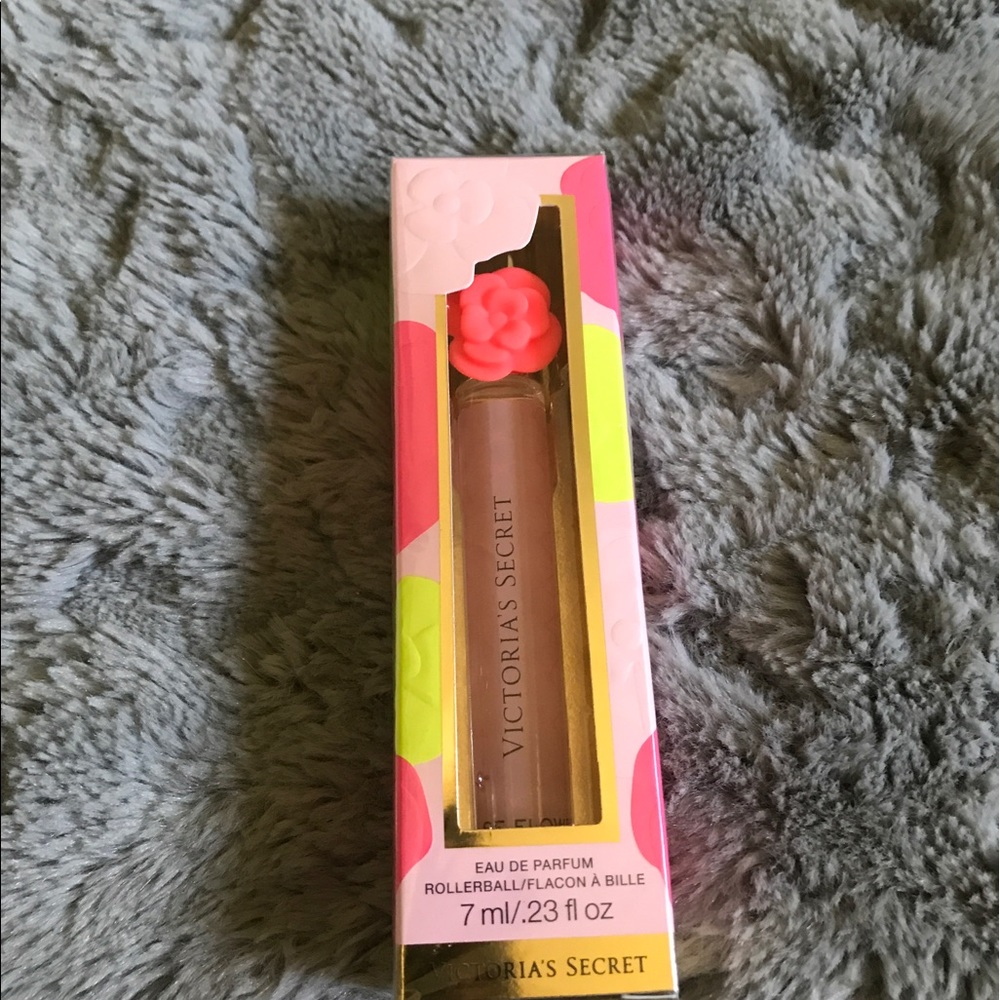 Victoria's Secret Tease flower rollerball