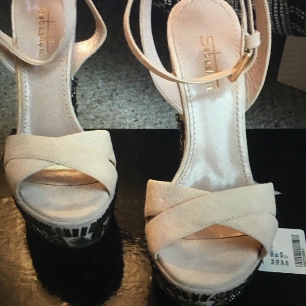 Sebastian Milano nude Suede wedges size 7 37 - Picture 4 of 4