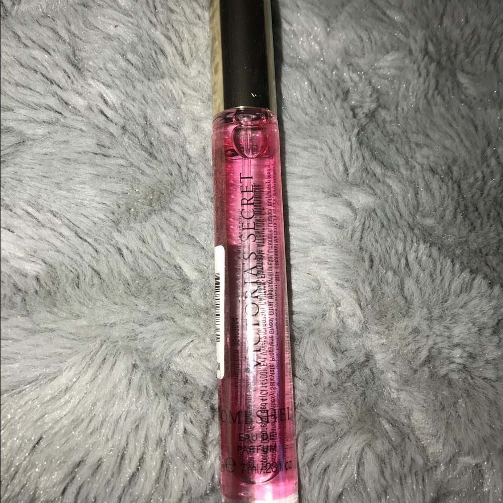 Victoria's Secret bombshell rollerball