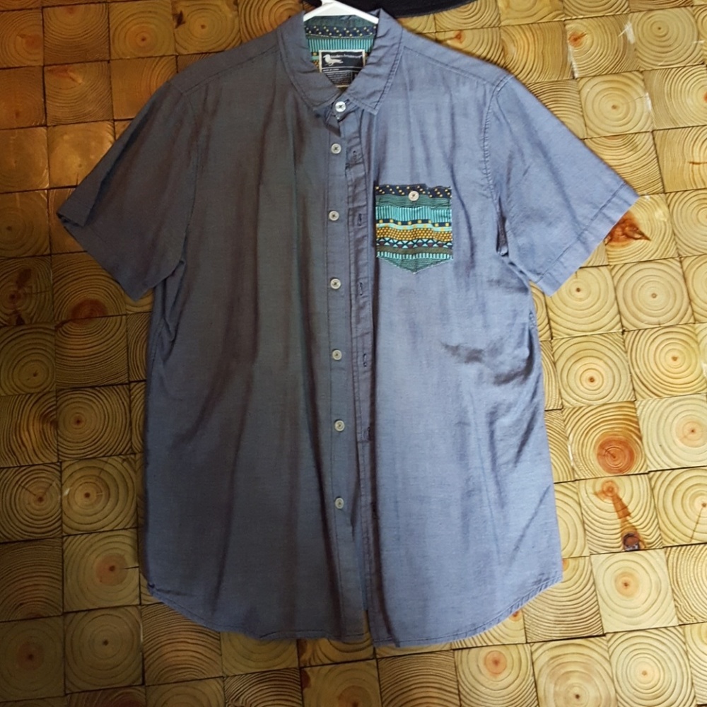 Gray modern amusement button up