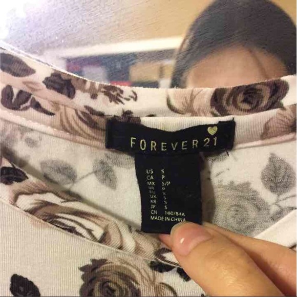 White and brown crop top - Picture 2 of 4