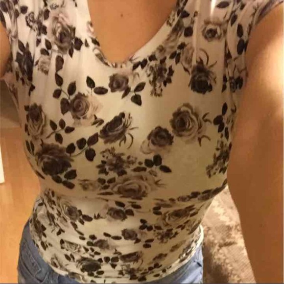 White and brown crop top - Picture 4 of 4