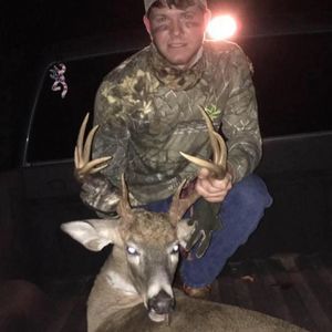 Meet your Posher, Levi