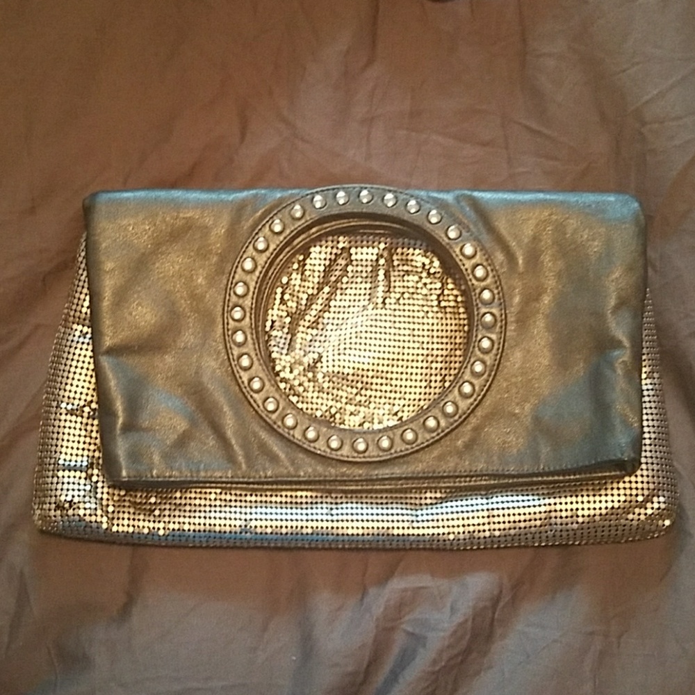 Whiting & Davis Metallic Clutch