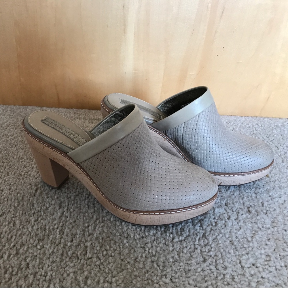 Banana Republic high heel clogs