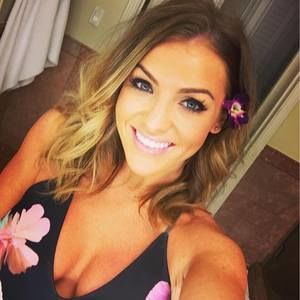 Meet your Posher, Kaci