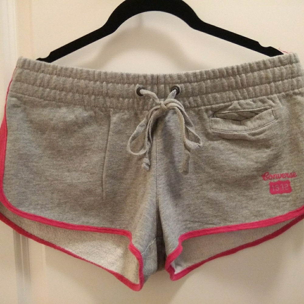 <LIKE NEW>Comfy Converse Shorts