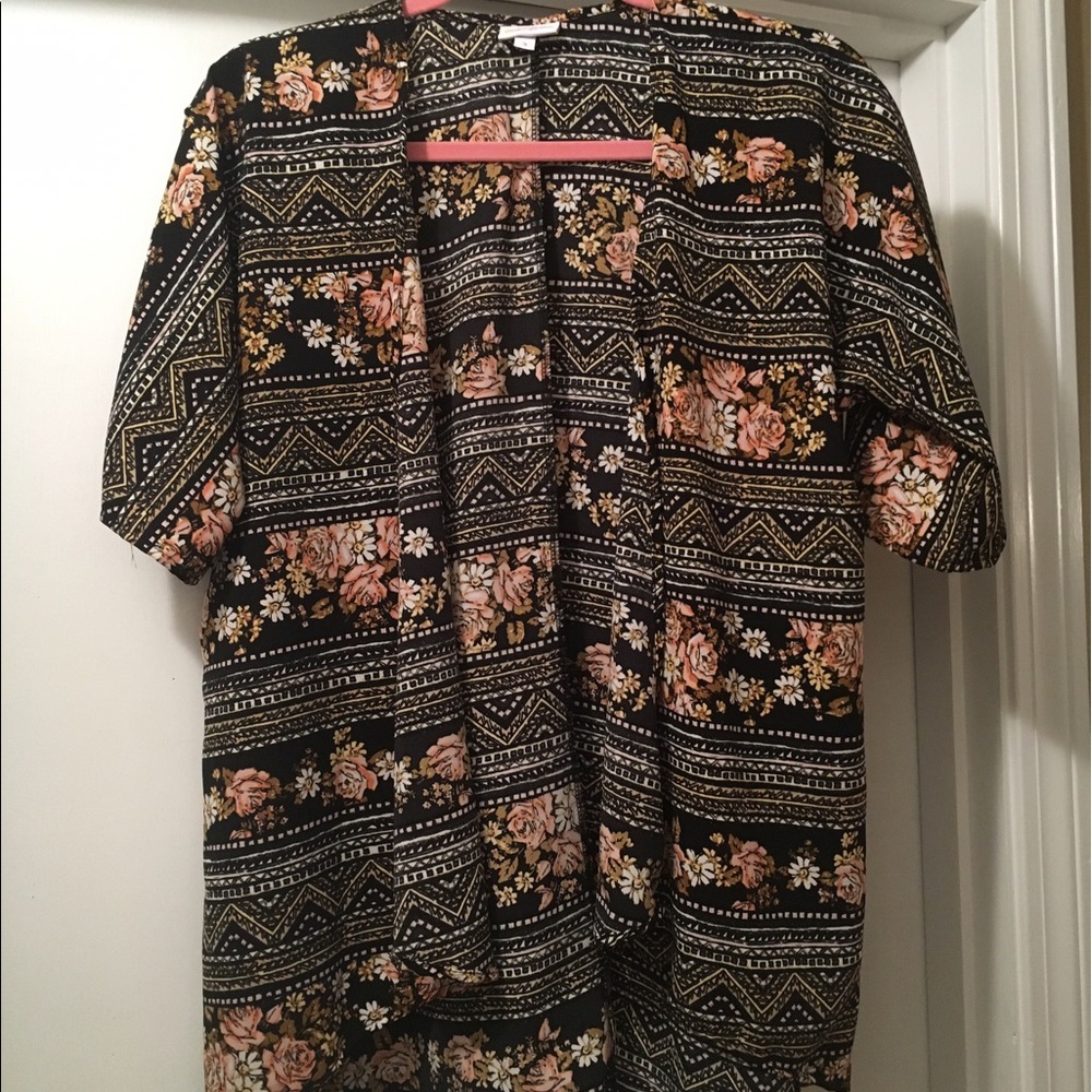 NWOT Lularoe size 3 Bianka
