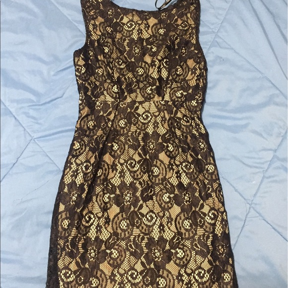 Lace midi dress - Picture 1 of 3