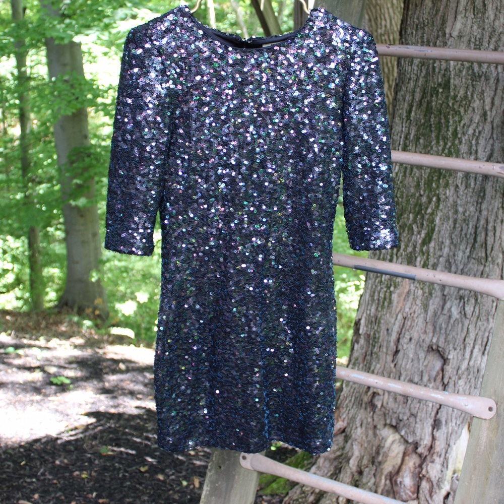Sparkly, 3/4 sleeve dress