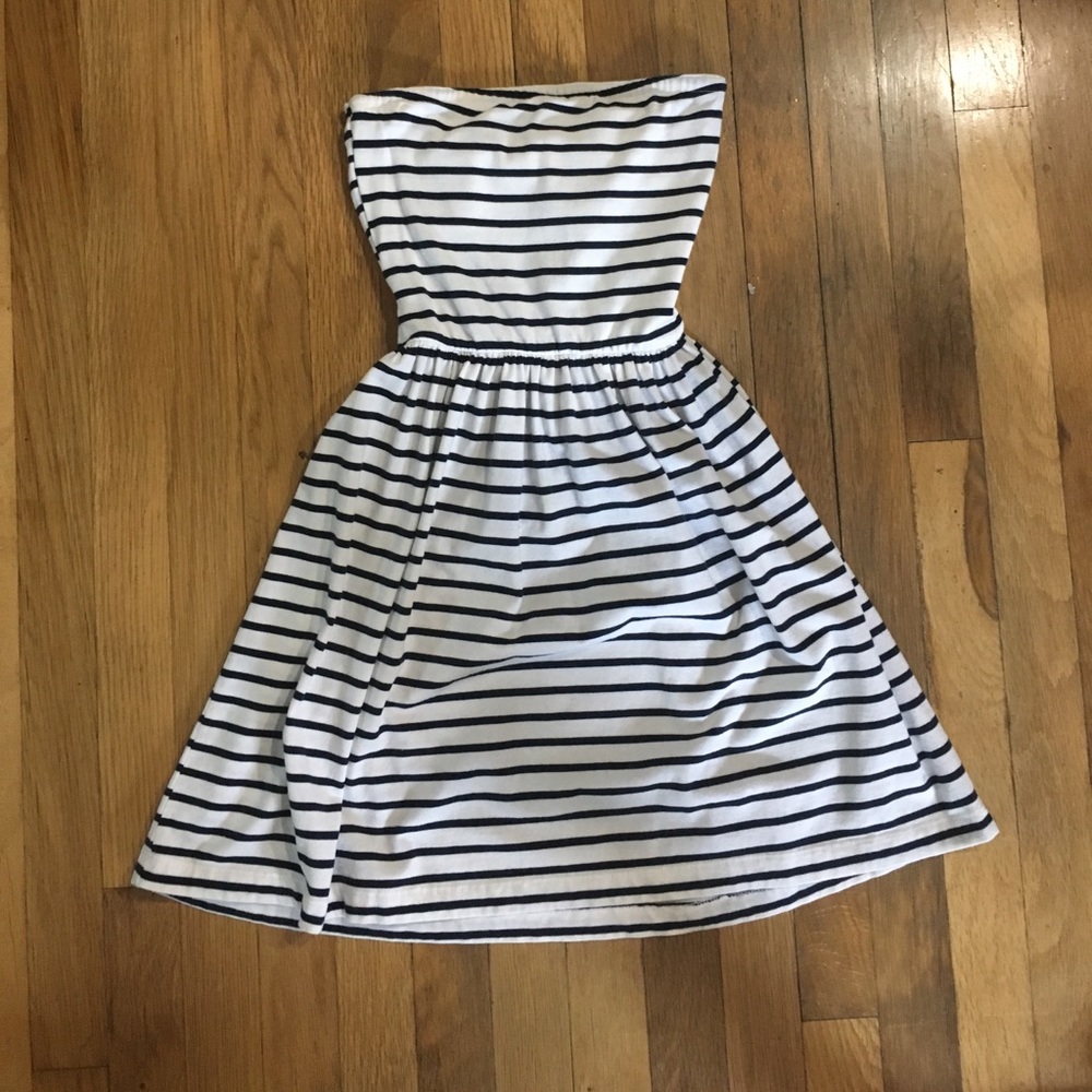 Strapless striped dress