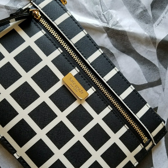 Kate Spade Wristlet Wallet - Picture 3 of 4