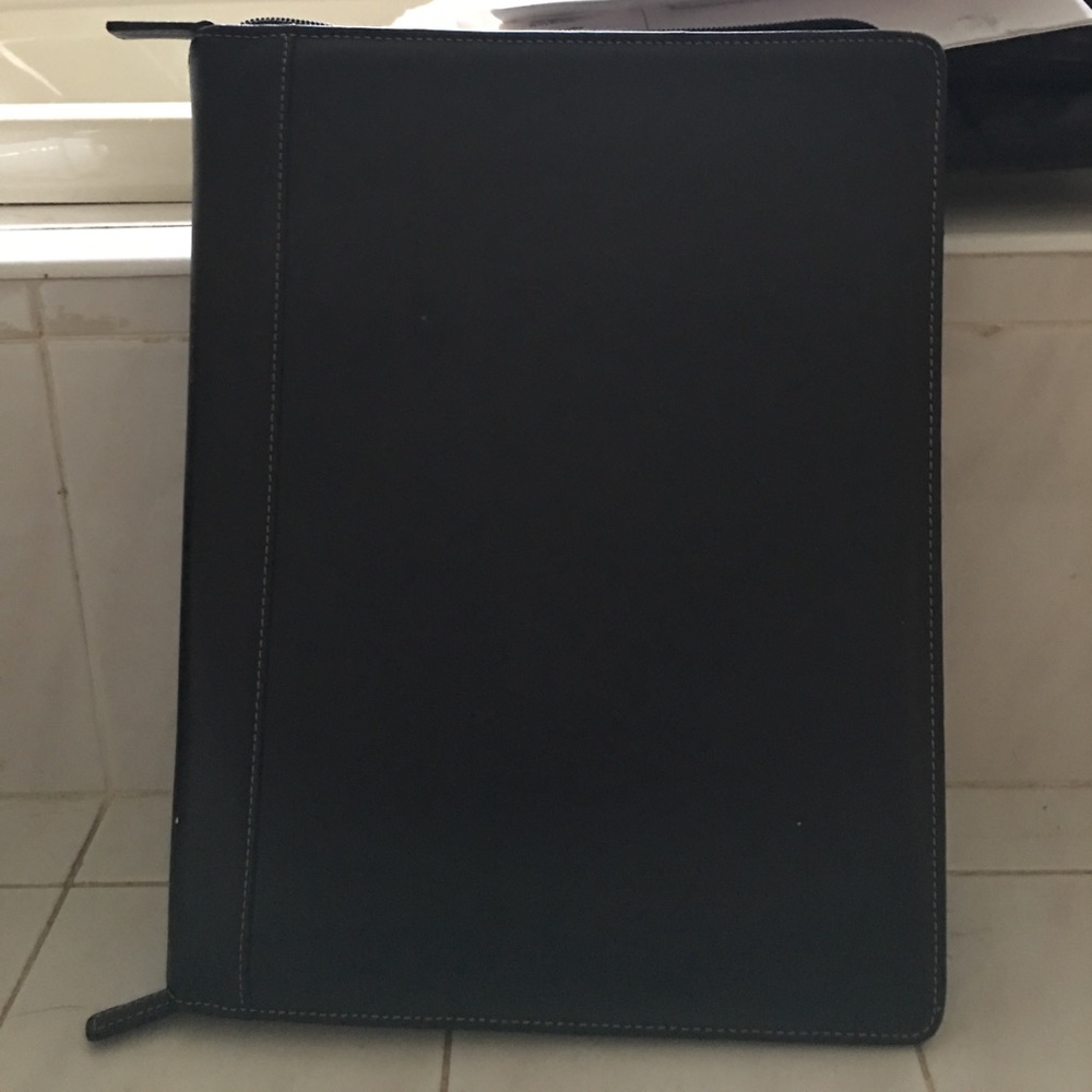 Leather zipper profilio