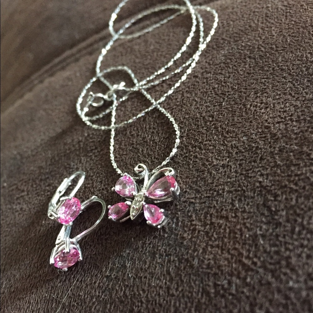 Sterling Silver Butterfly 🦋 Necklace & Earrings.