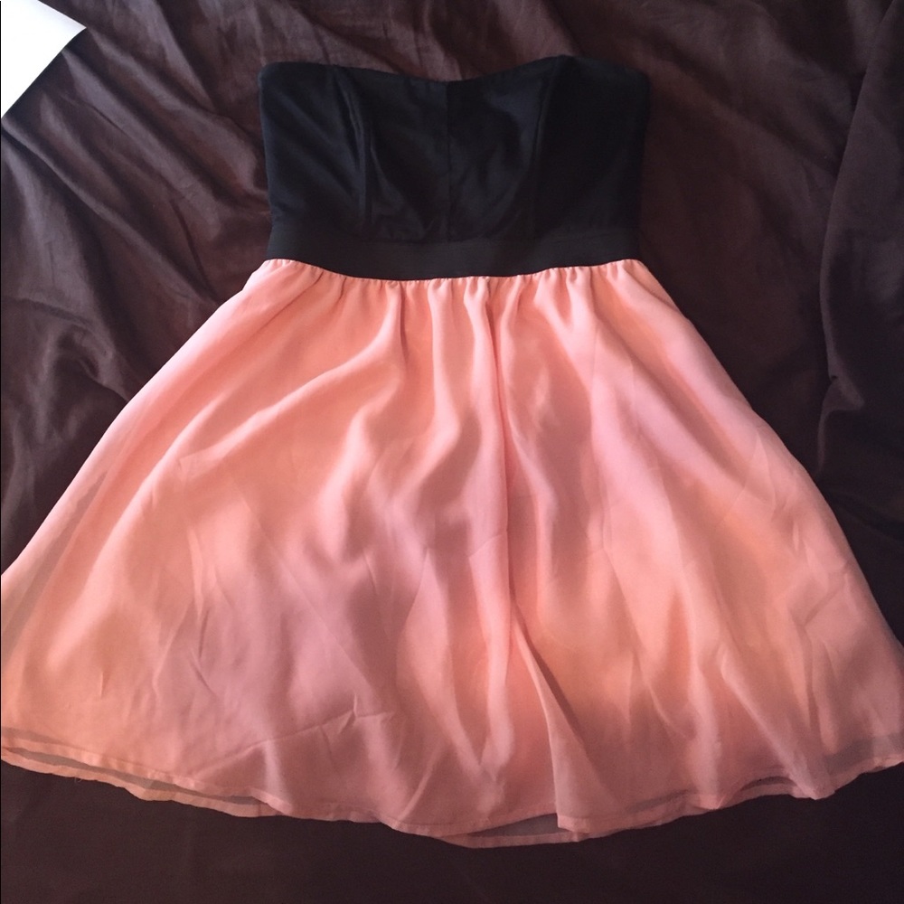 Strapless dress