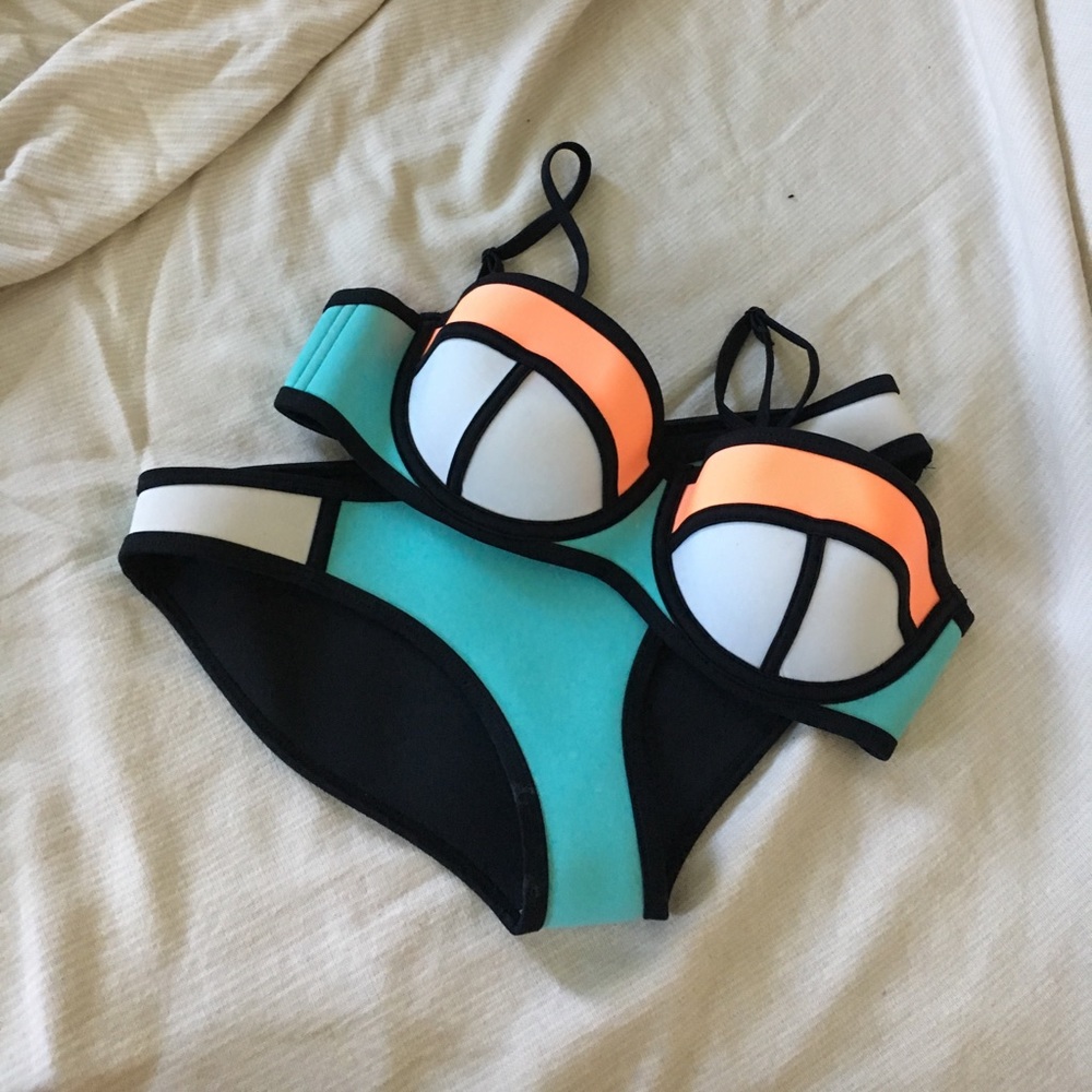 TRIANGL bikini set