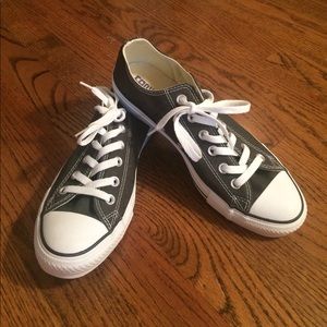 Olive green Low top Converse