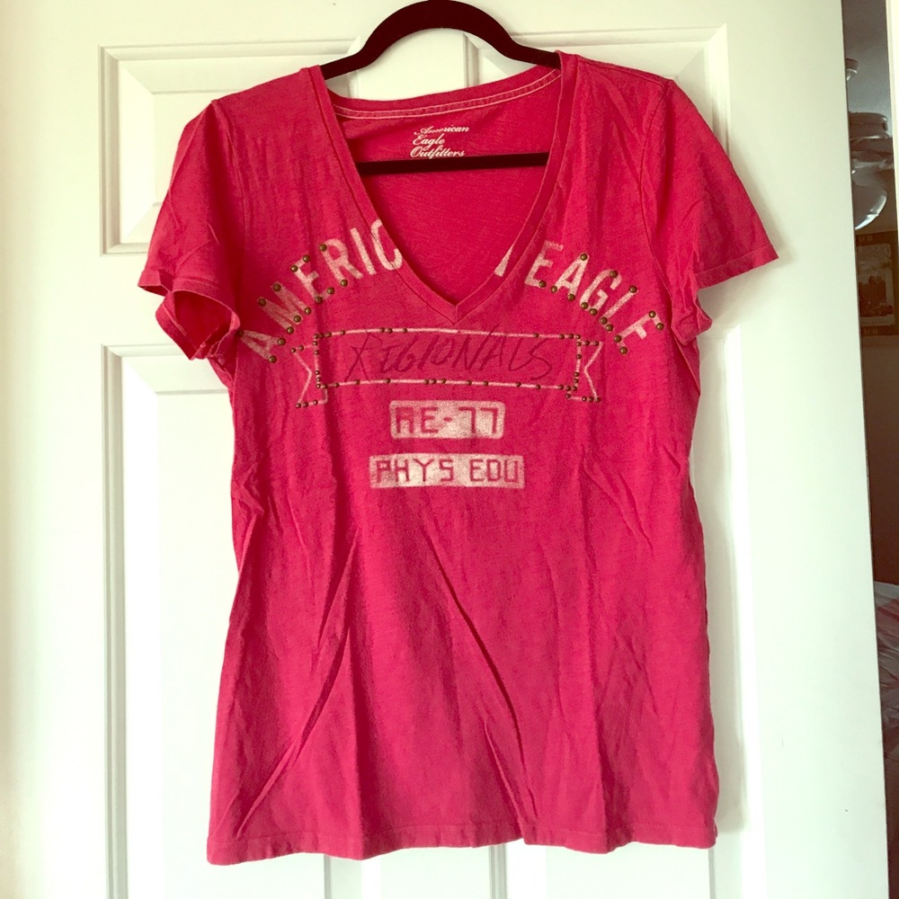 Graphic v-neck
