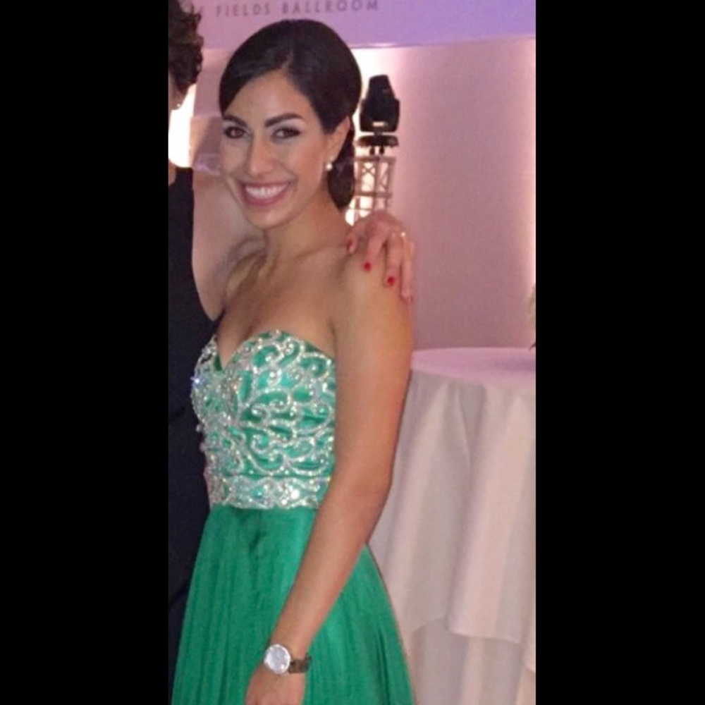 Meet your Posher, Nika